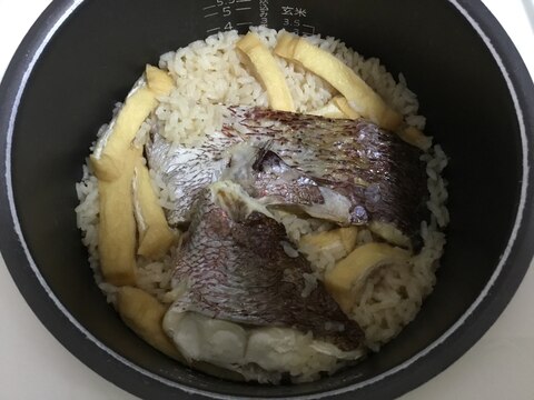 簡単で美味しい、鯛の炊き込みご飯